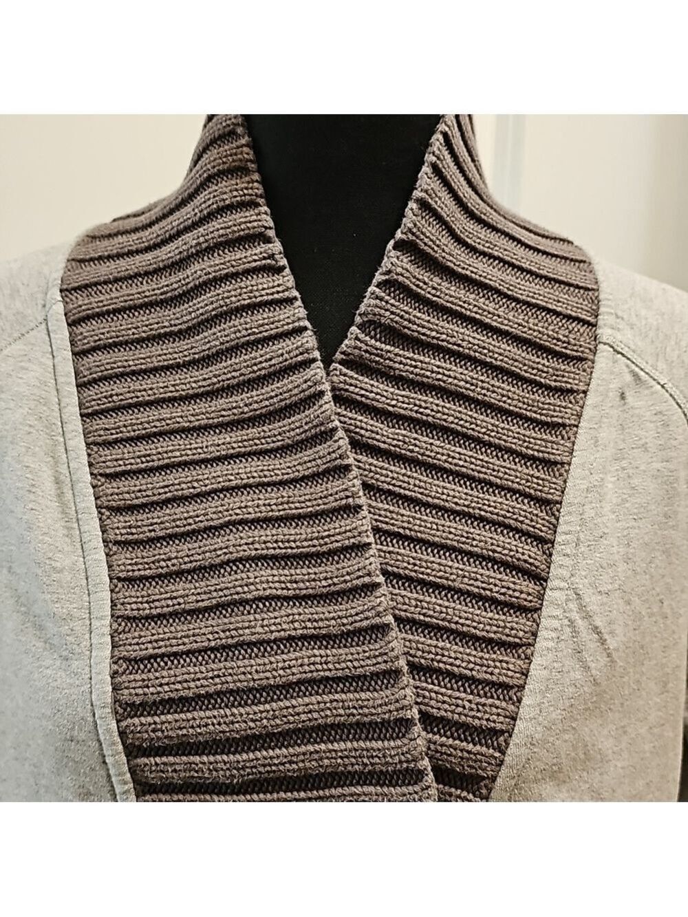 394. Lululemon Bliss Break Wrap